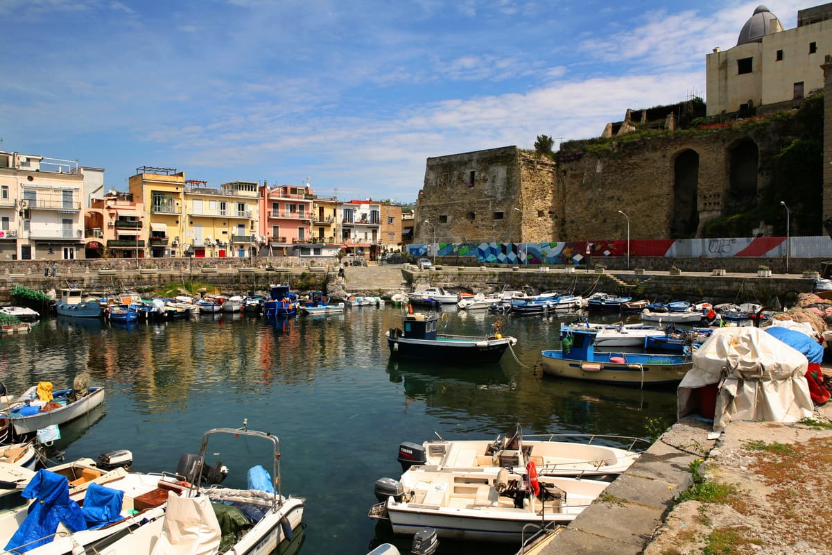Naples, Pozzuoli - Photo 3
