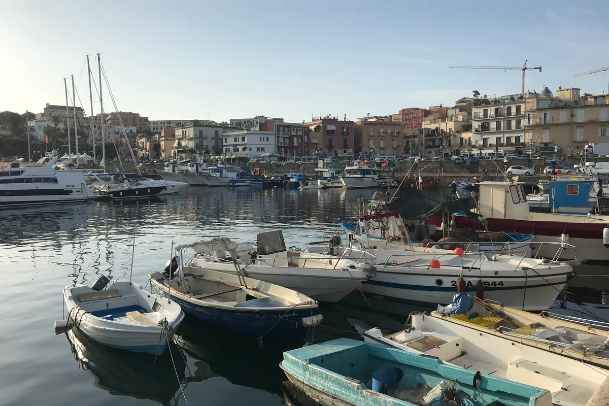 Naples, Pozzuoli - Photo 4