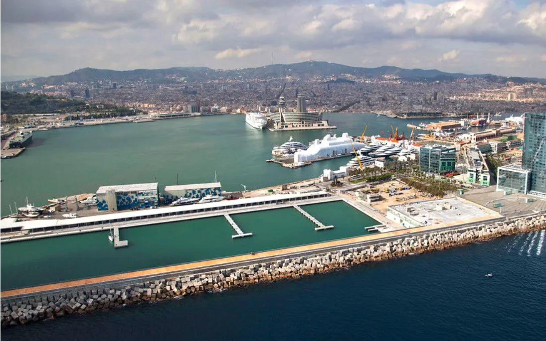 Port Vela, Barcelona - Photo 2
