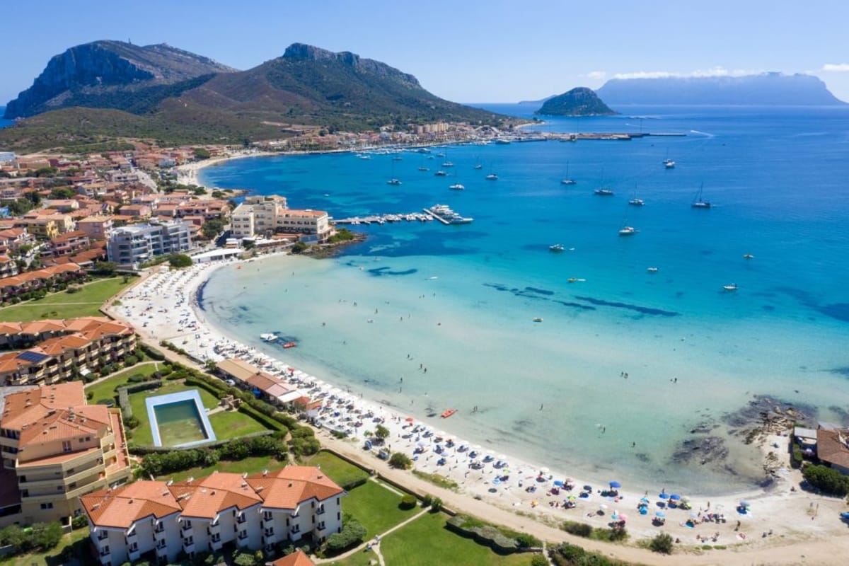 Marina di Golfo Aranci - Photo 2