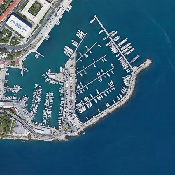 Split, MCI Marine Club International - Photo 3