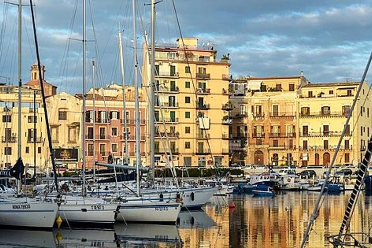 Palermo, Marina di La Cala - Photo 2