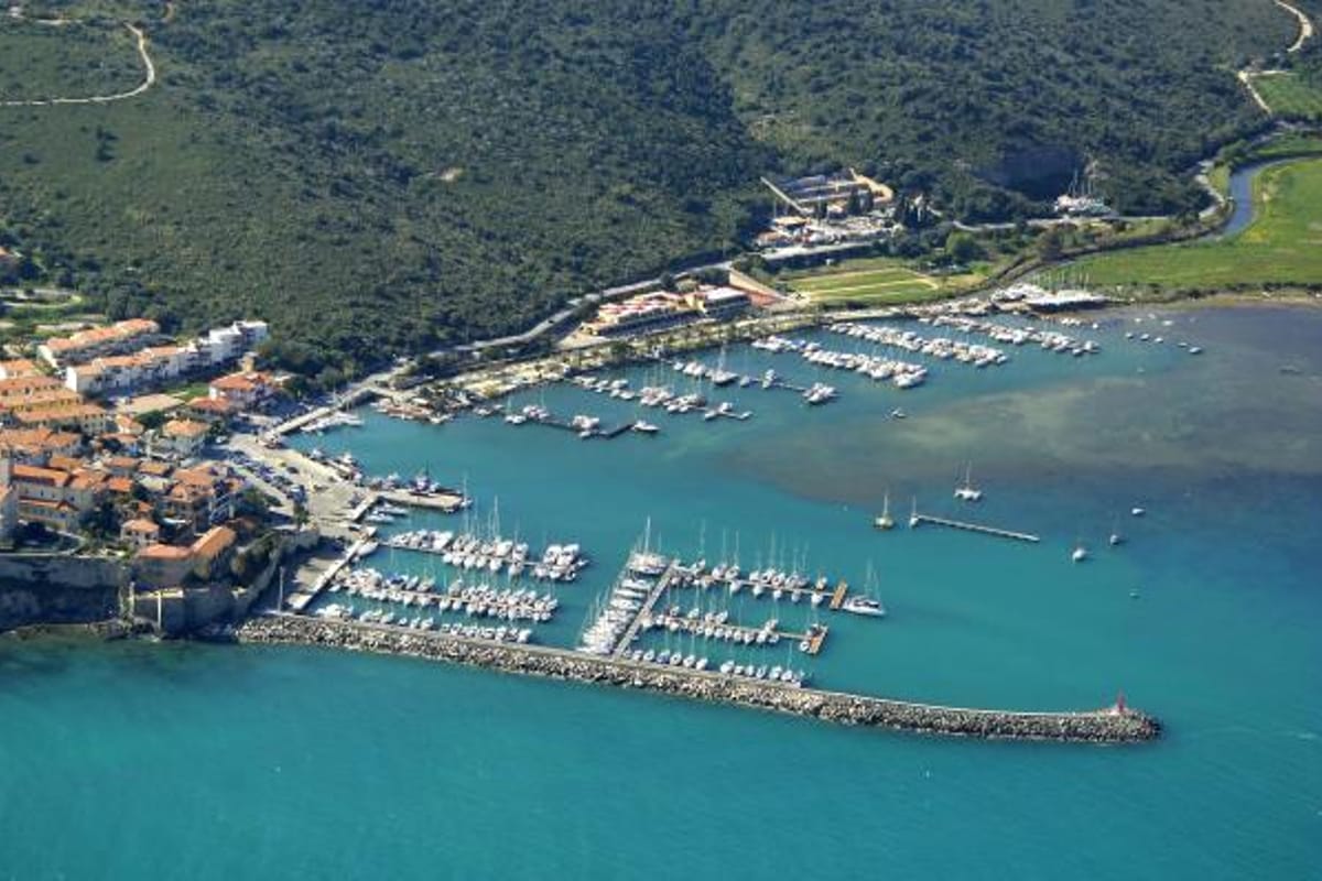 Talamone Port - Photo 2
