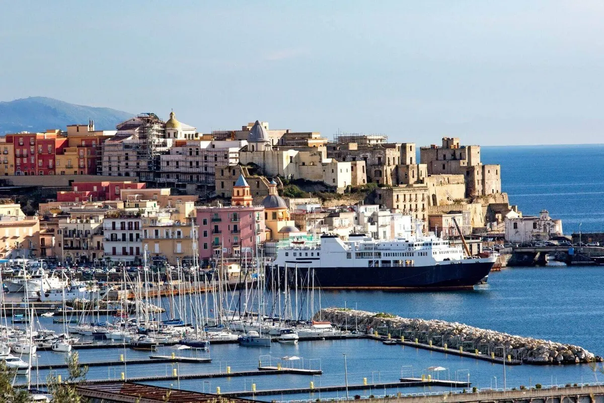 Pozzuoli - Photo 3