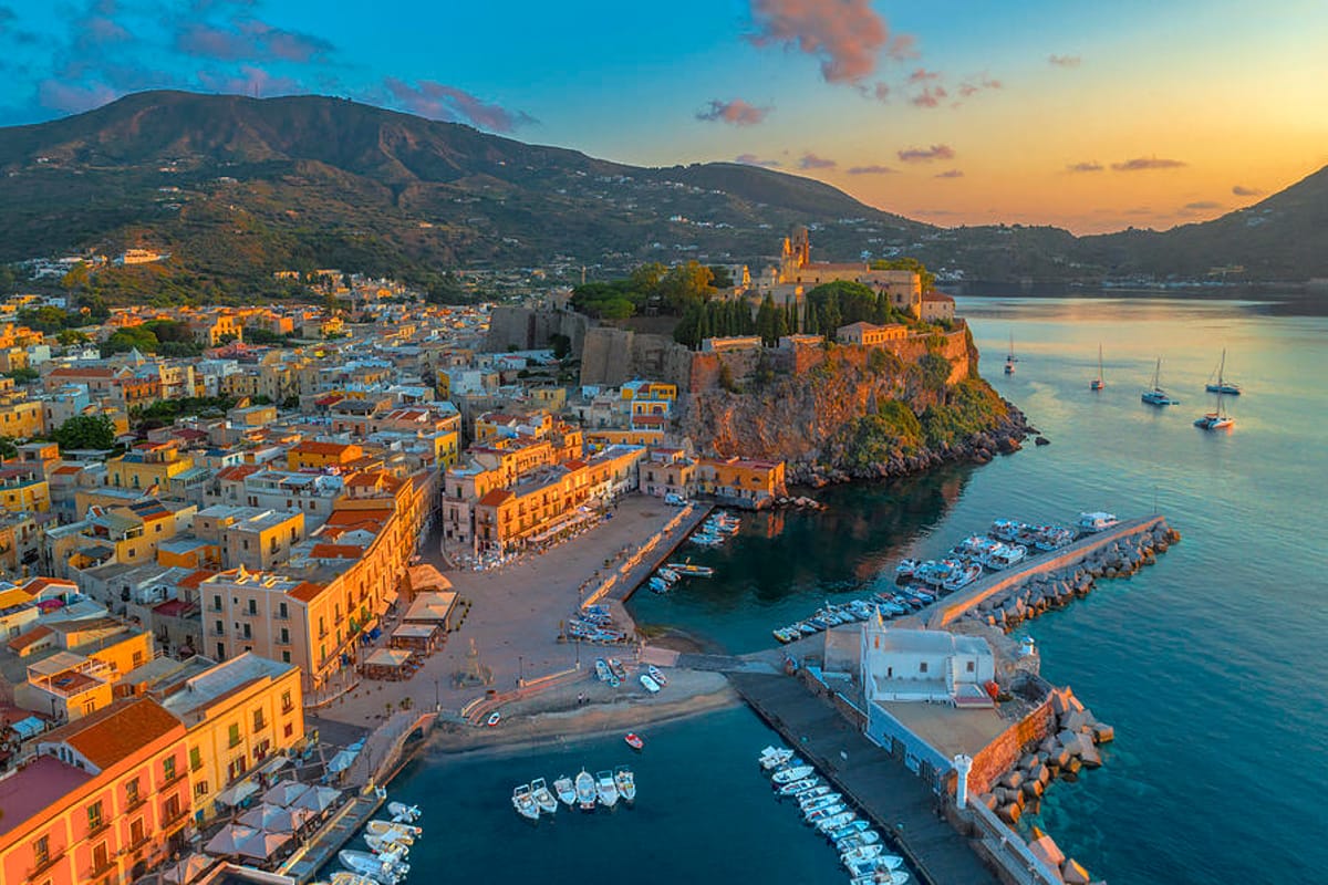 Lipari - Photo 1