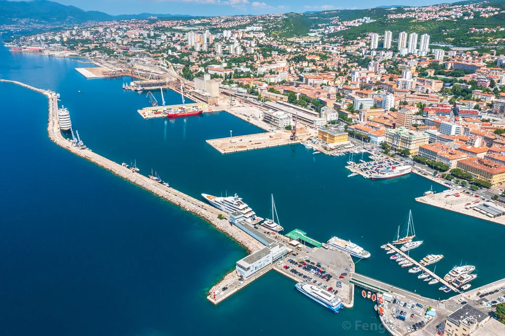 Rijeka - Photo 1