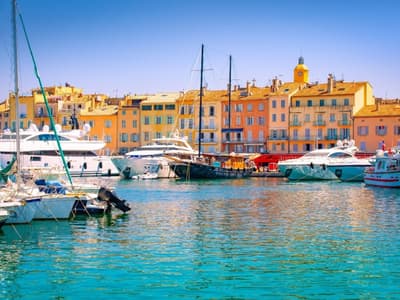 St. Tropez - Photo 2