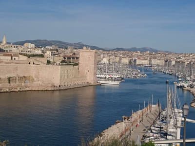 Marseille Old Port - Photo 3