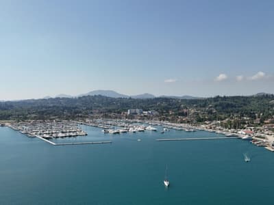 Corfu harbor - Photo 2