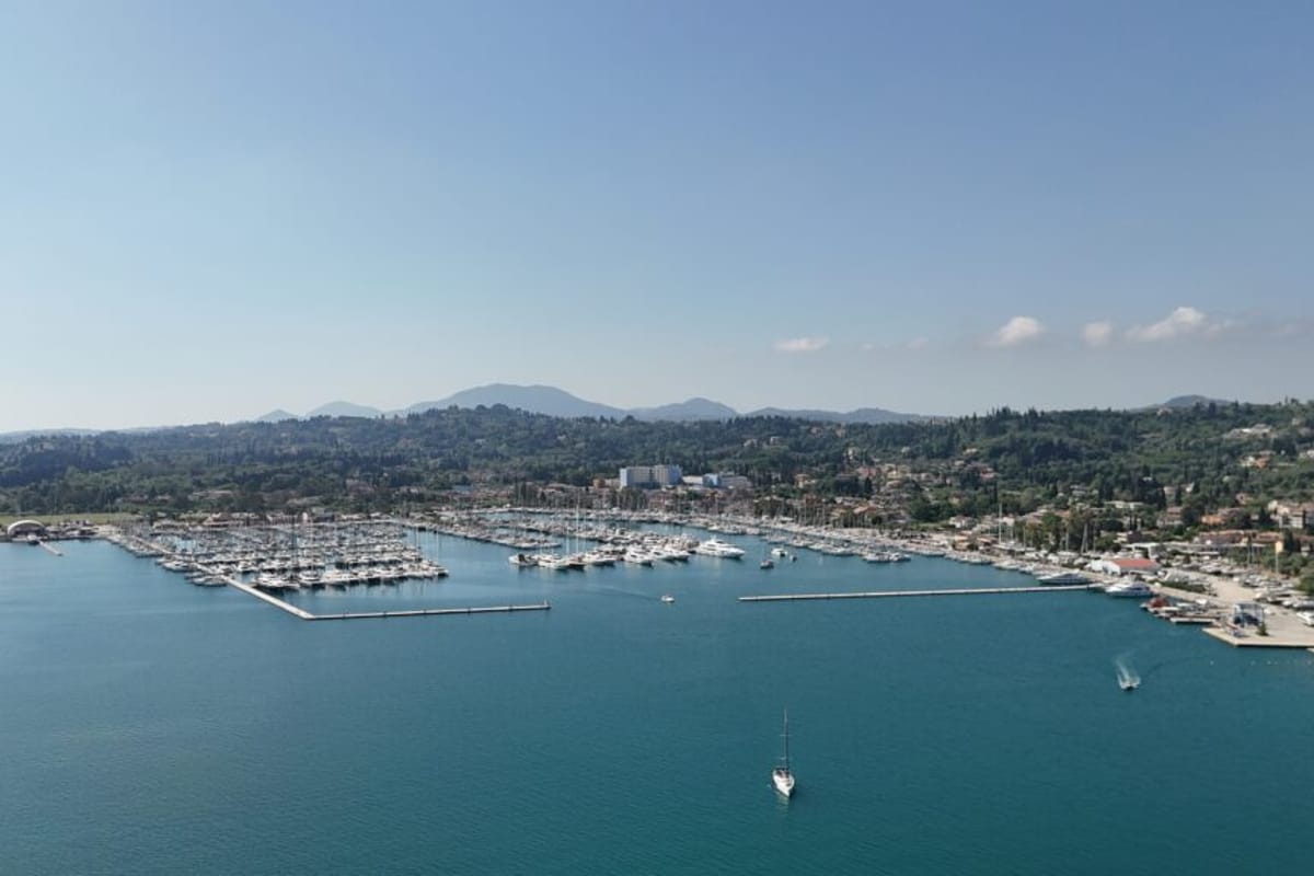 Corfu harbor - Photo 2