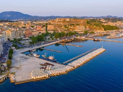 Corfu harbor - Photo 3