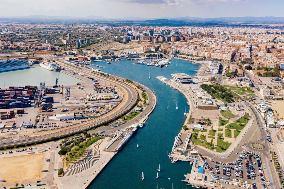 La Marina de Valencia - Photo 2