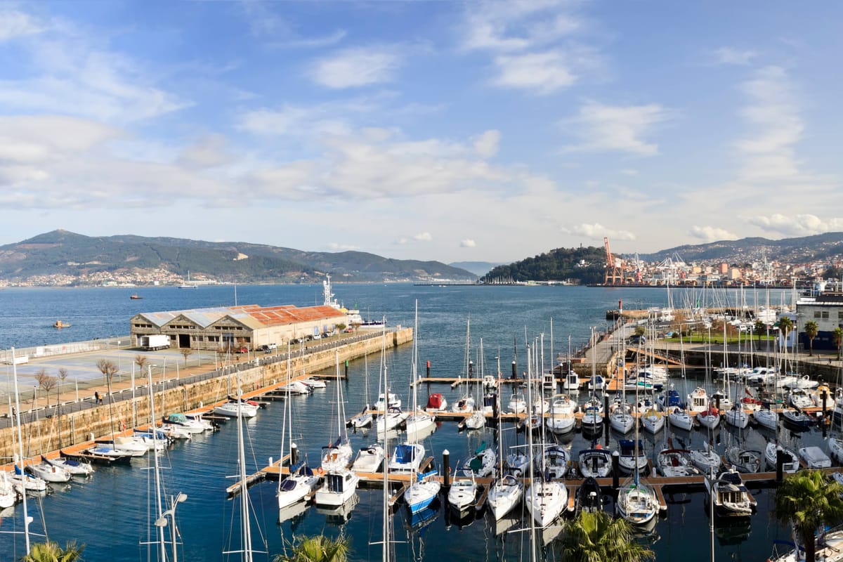Real Club Nautico de Vigo - Photo 3