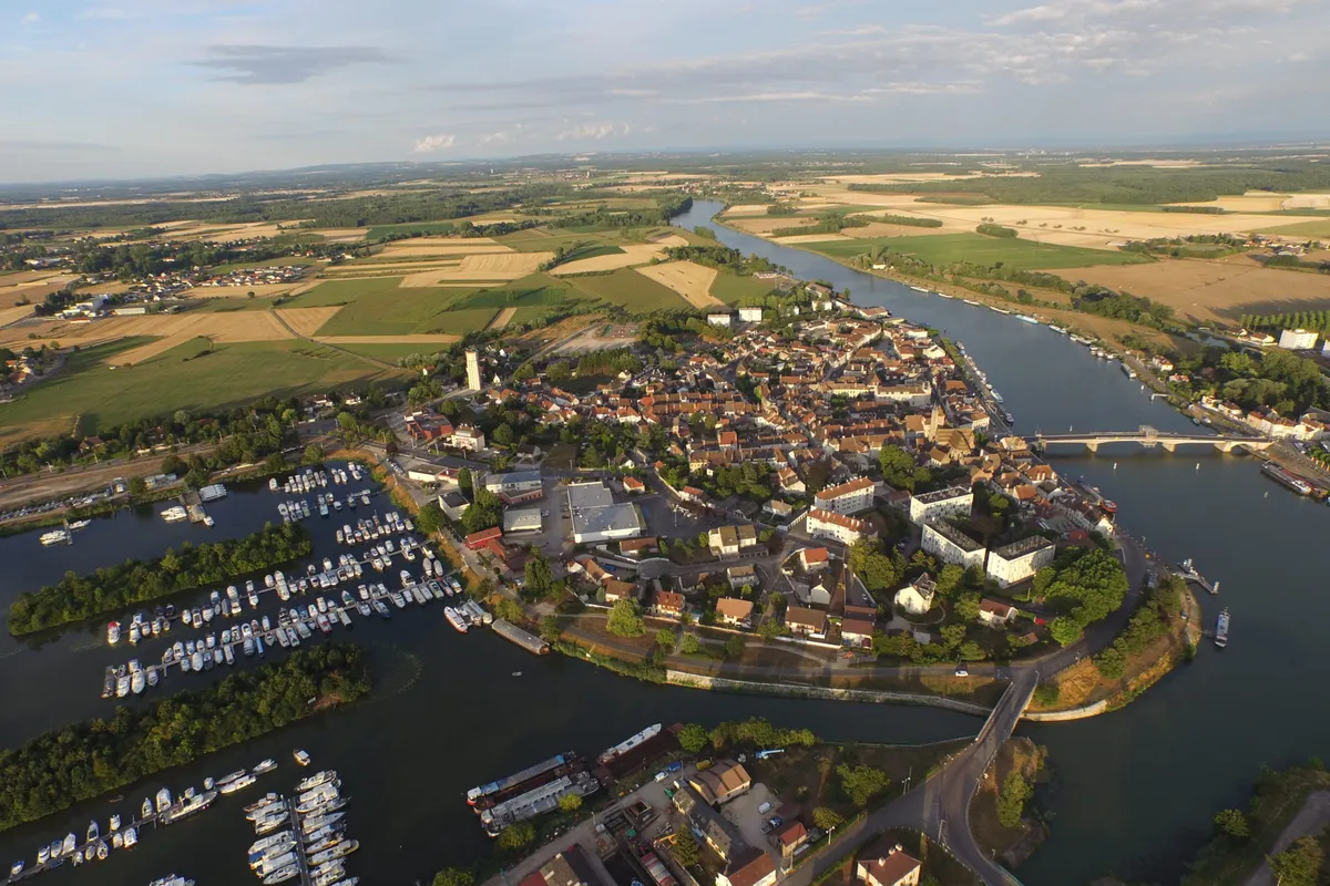 Saint-Jean-de-Losne - Photo 2
