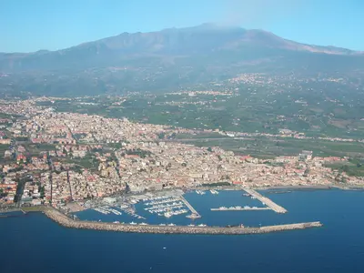 Riposto - Photo 2