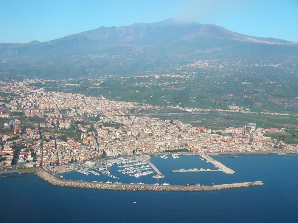 Riposto - Photo 2
