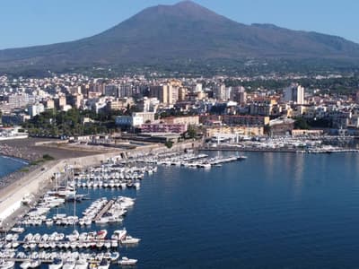 Marina di Torre Annunziata - Photo 3