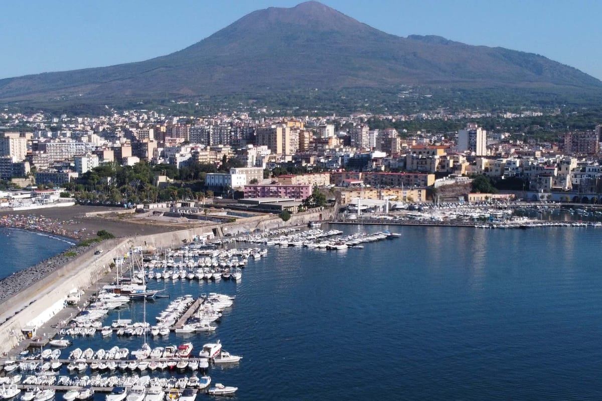 Marina di Torre Annunziata - Photo 3
