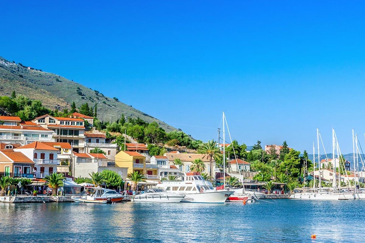 Agia Effimia - Photo 1