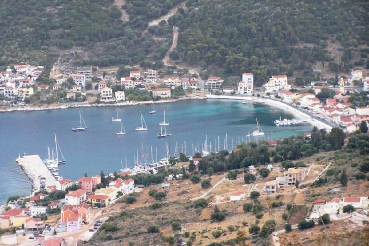 Agia Effimia - Photo 2