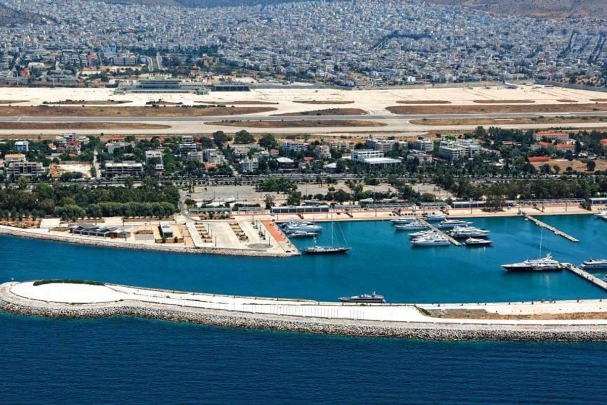 Agios Kosmas Marina - Photo 3