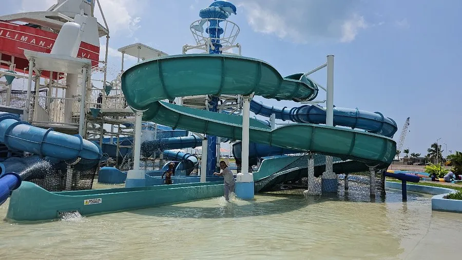 Azam Marina - Photo 1