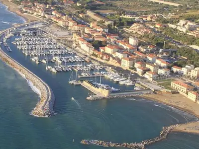 Marina di San Vincenzo - Photo 3
