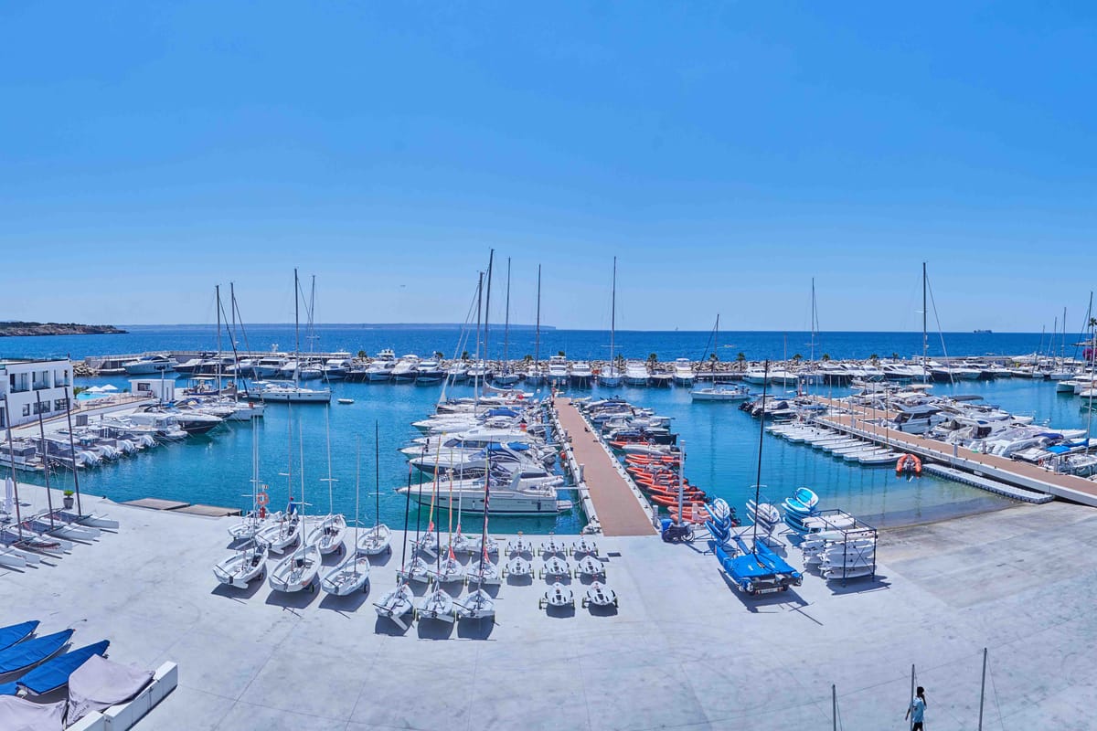 Port Calanova - Photo 1