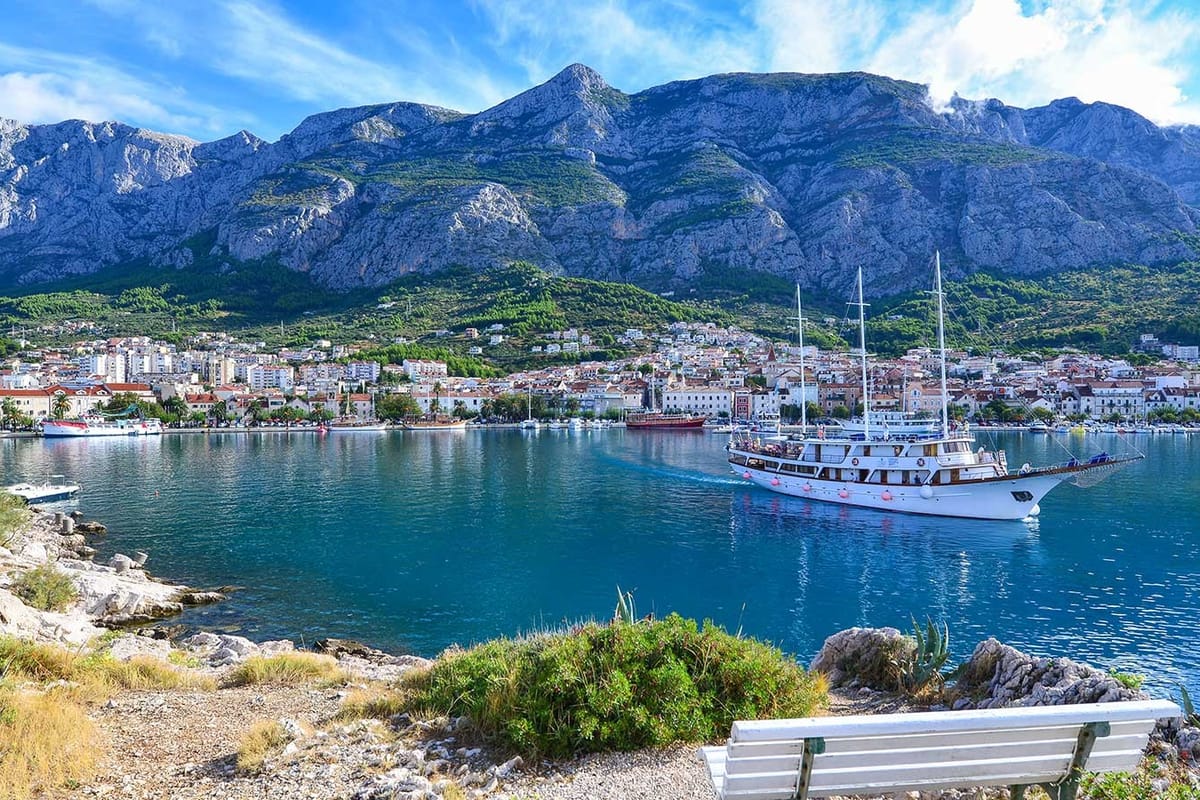 Makarska harbor - Photo 1