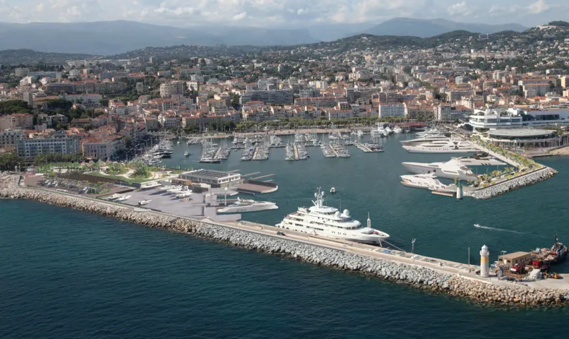 Cannes Yacht Club - Photo 1