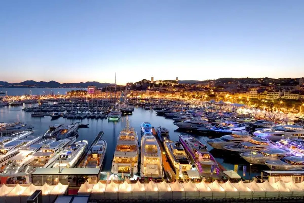 Cannes Yacht Club - Photo 2