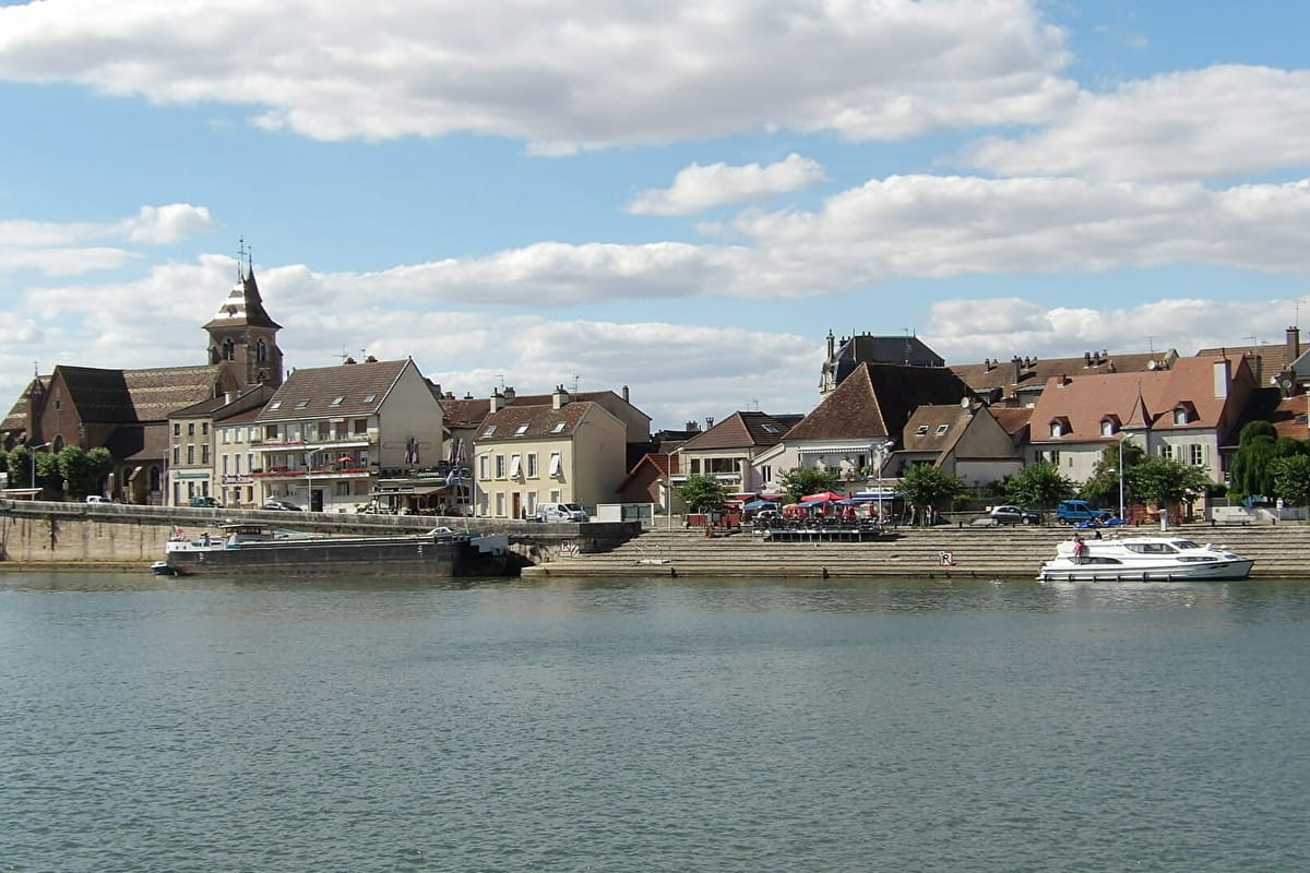 Halte Nautique de Saint-Jean de Losne - Main photo