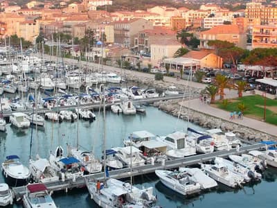Port de plaisance - Photo 1