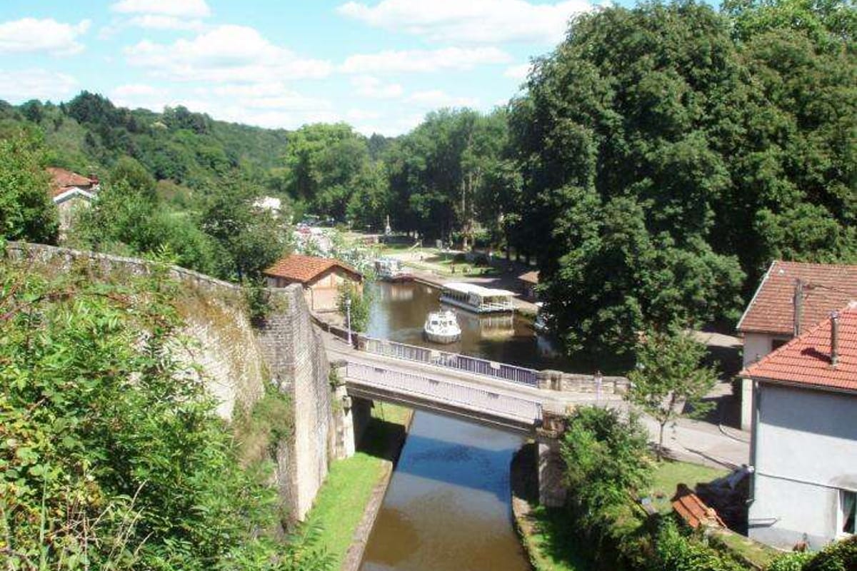 Port de Plaisance de Fontenoy le Château - Photo 1
