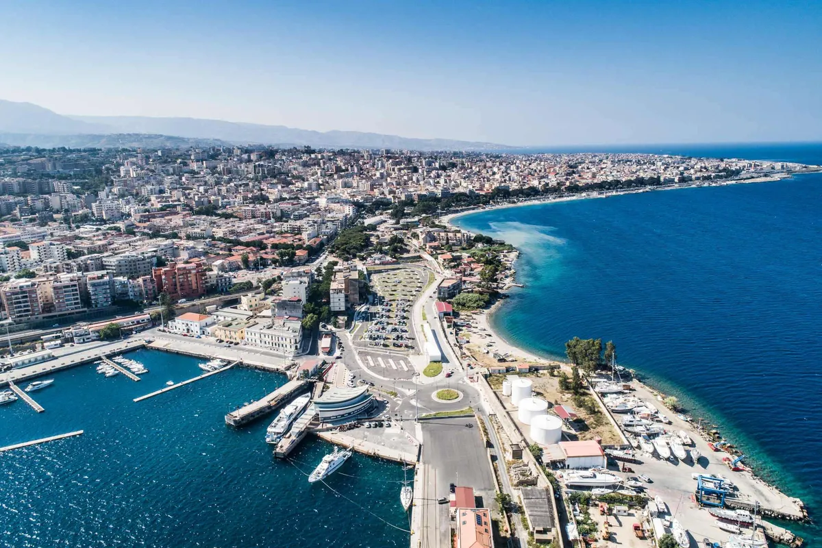 Porto di Reggio Calabria - Photo 2