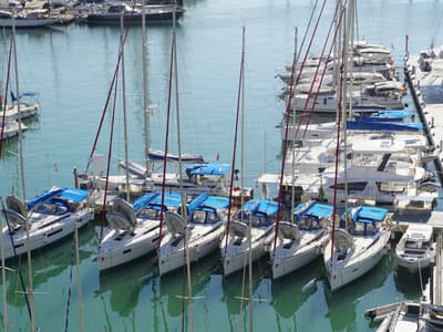 Marina Naviera Balear - Photo 2