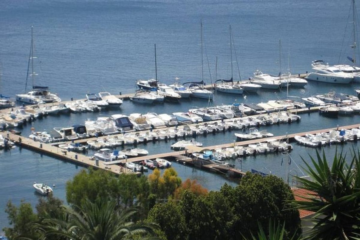 Marina Poseidon - Photo 1
