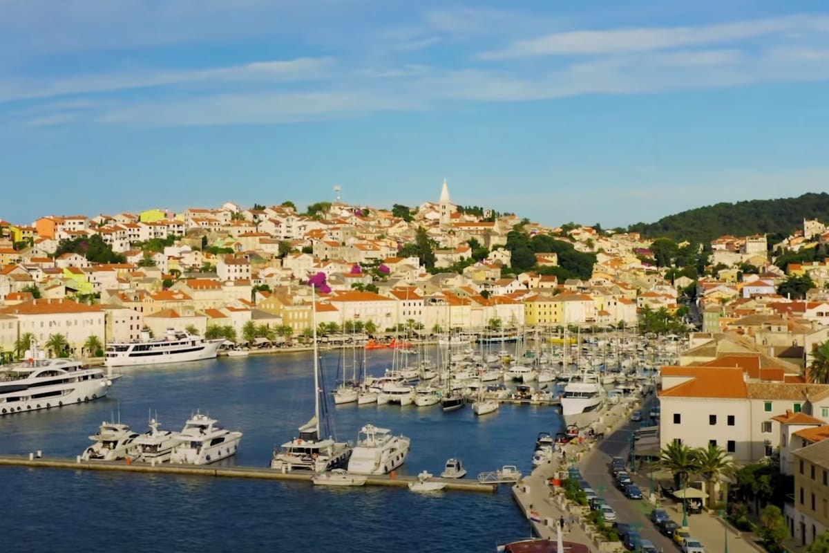 Marina Yachting Club - Photo 1
