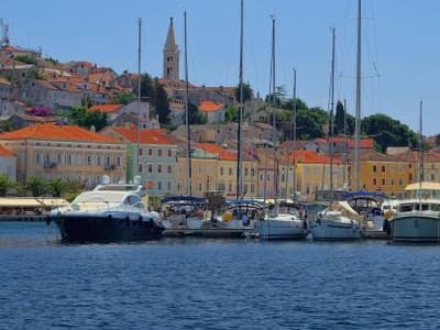 Marina Yachting Club - Photo 2