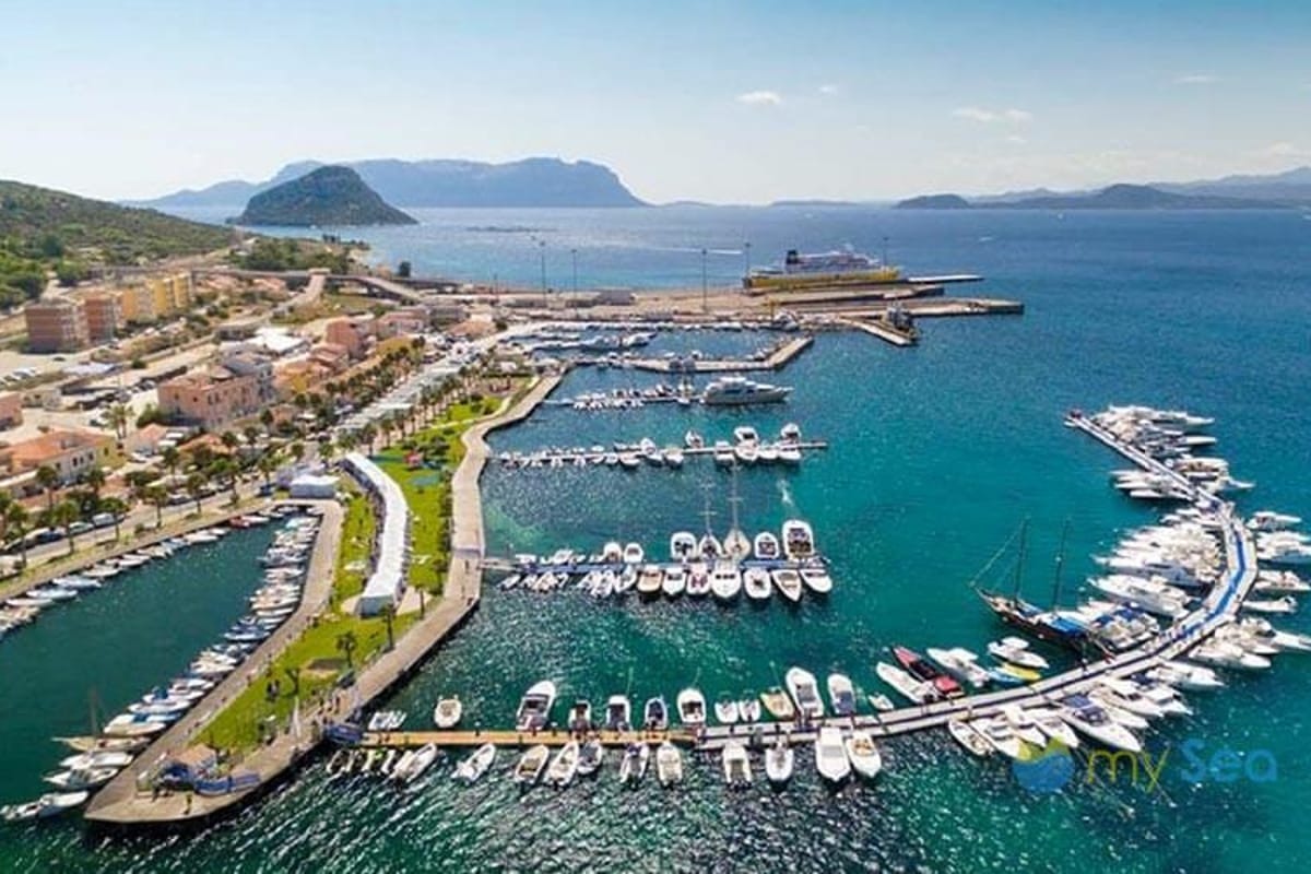 Golfo Aranci Small Marina - Photo 1
