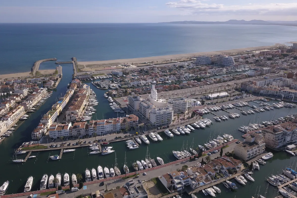 Port Marina - Photo 2