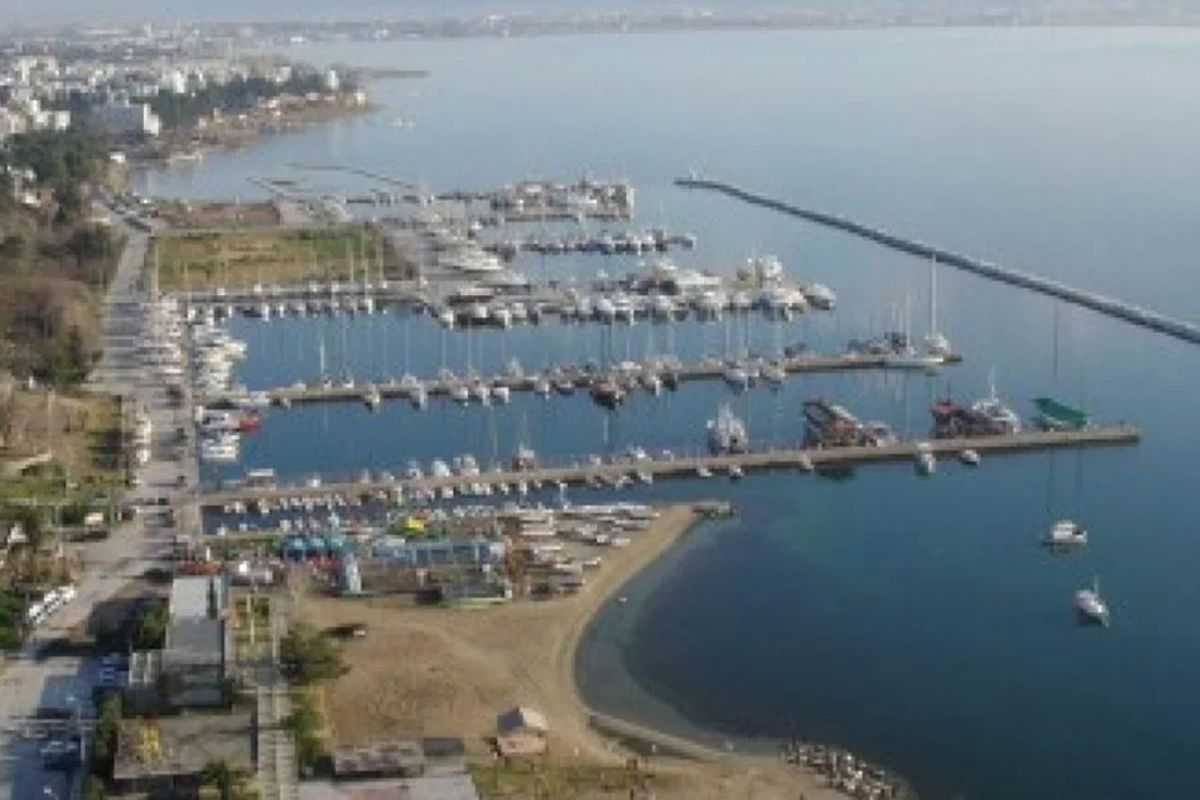 Yacht Club Kalamarias - Photo 2