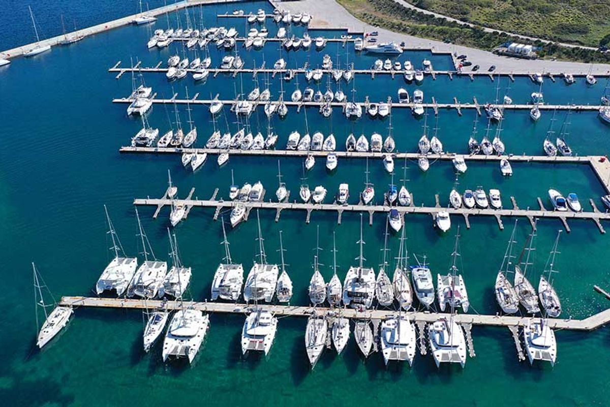 Yachts Park Lavriou - Photo 1