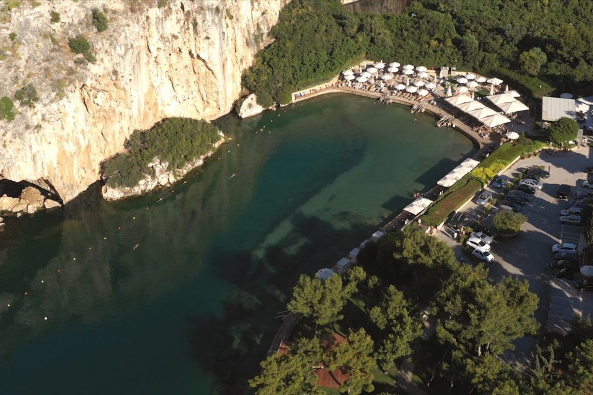 Όρμος Βουλιαγμένης - Photo 4