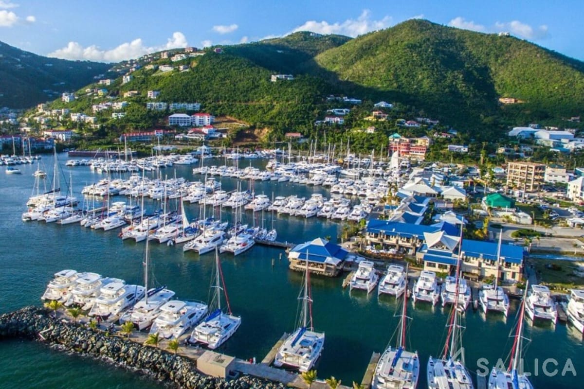 BVI YACHT CHARTERS - Photo 4