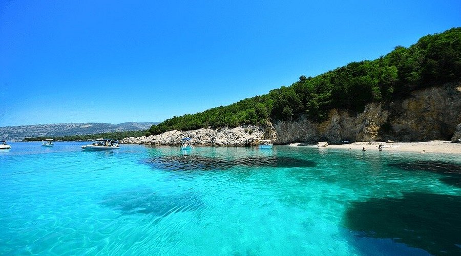 Pisina - Photo 1
