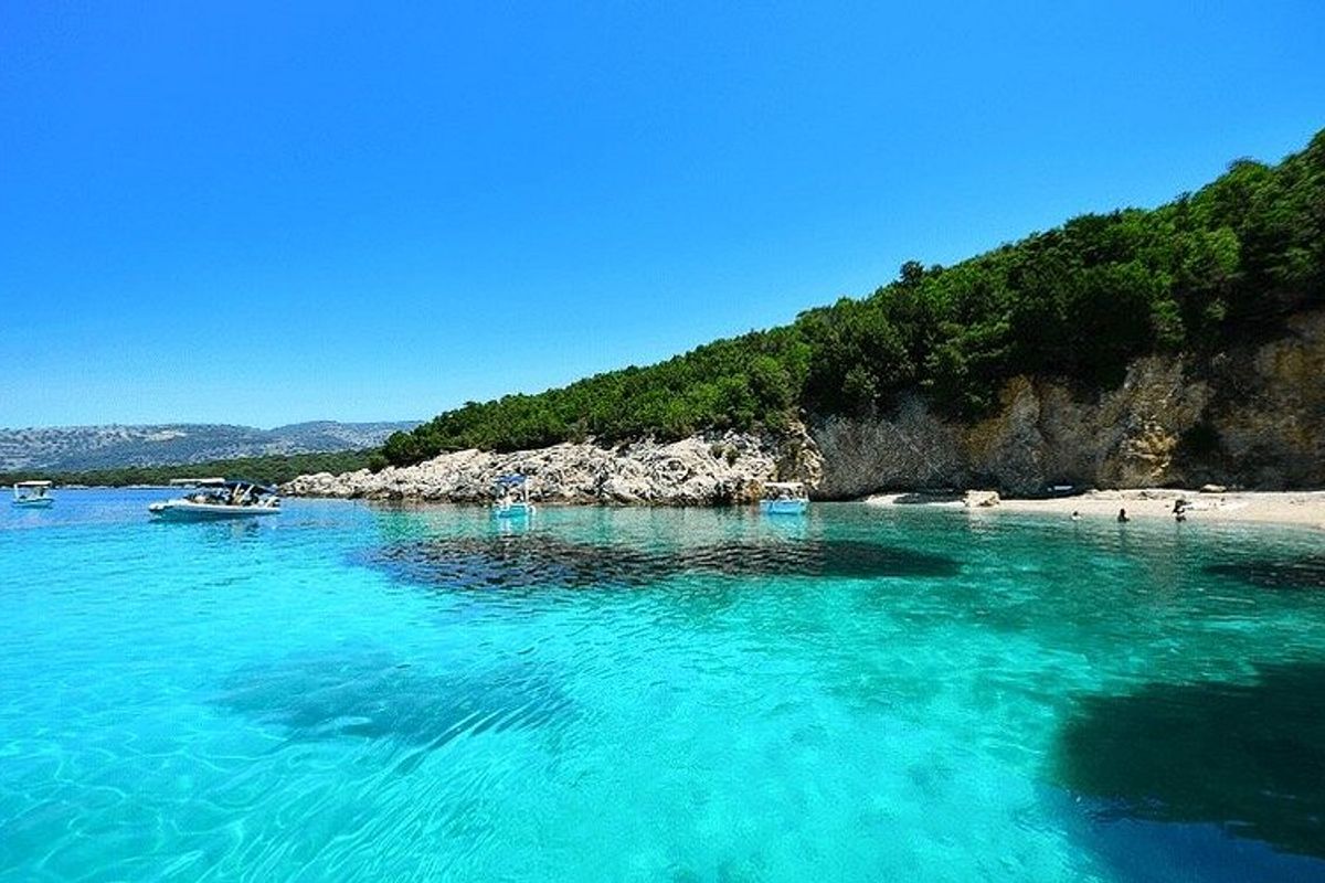 Pisina - Photo 1