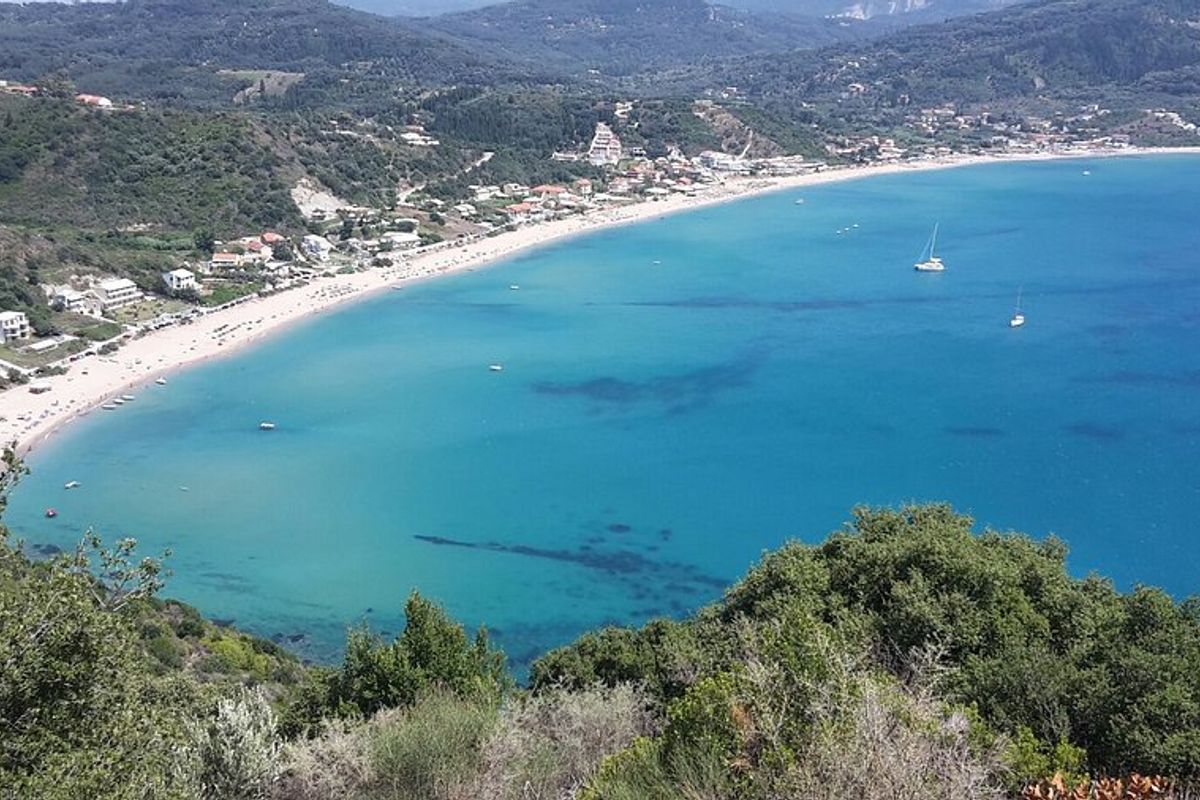 Όρμος Αγ. Γεωργίου - Photo 1