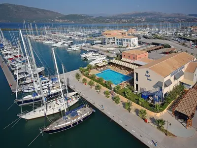 Lefkas Main Port - Photo 2
