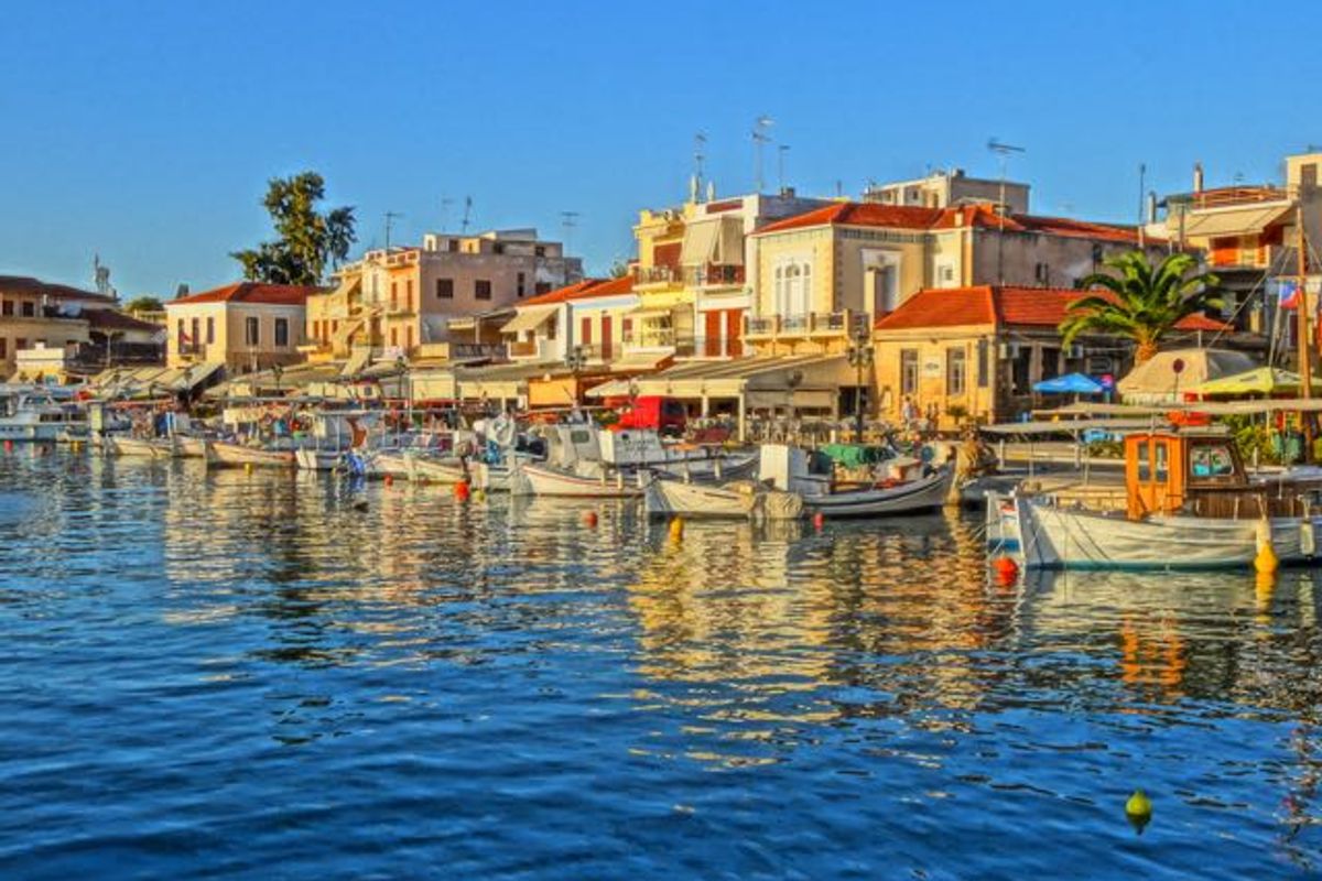 Aegina Port - Photo 2